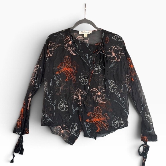 Diane Von Furstenberg Tops - Diane von Furstenberg DVF Black Floral Silk Tie Neck Wrap Blouse Size 6